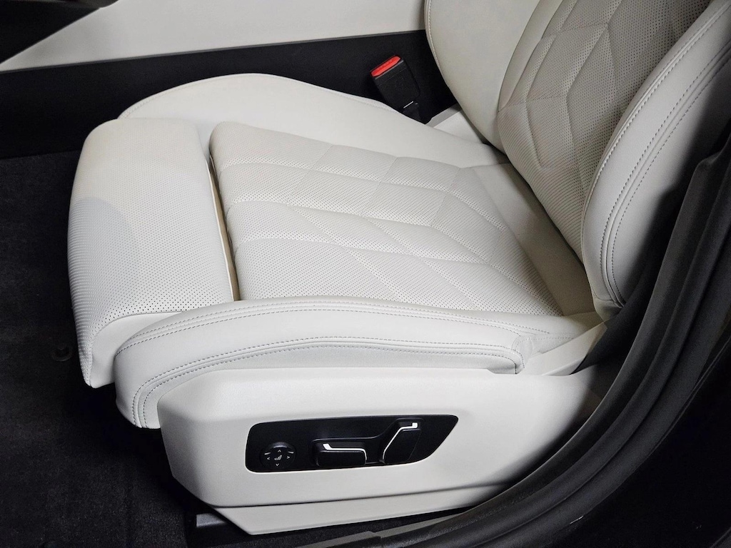 New 2026 BMW i5 eDrive40 Sedan