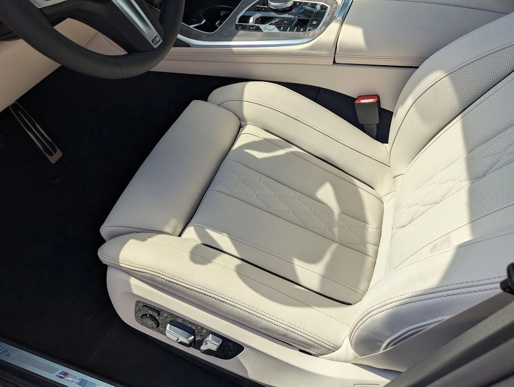 New 2026 BMW X7 xDrive40i SUV