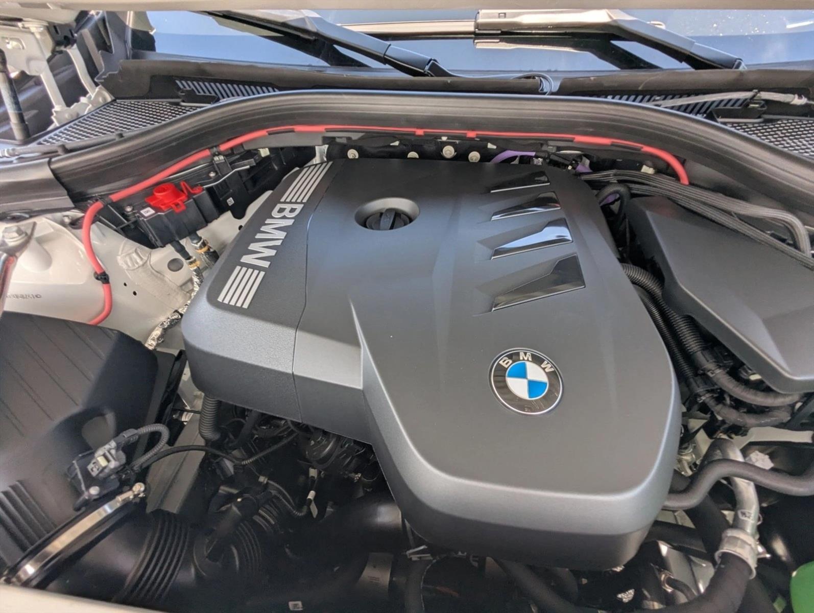 2026 BMW X3 30 - Photo 16