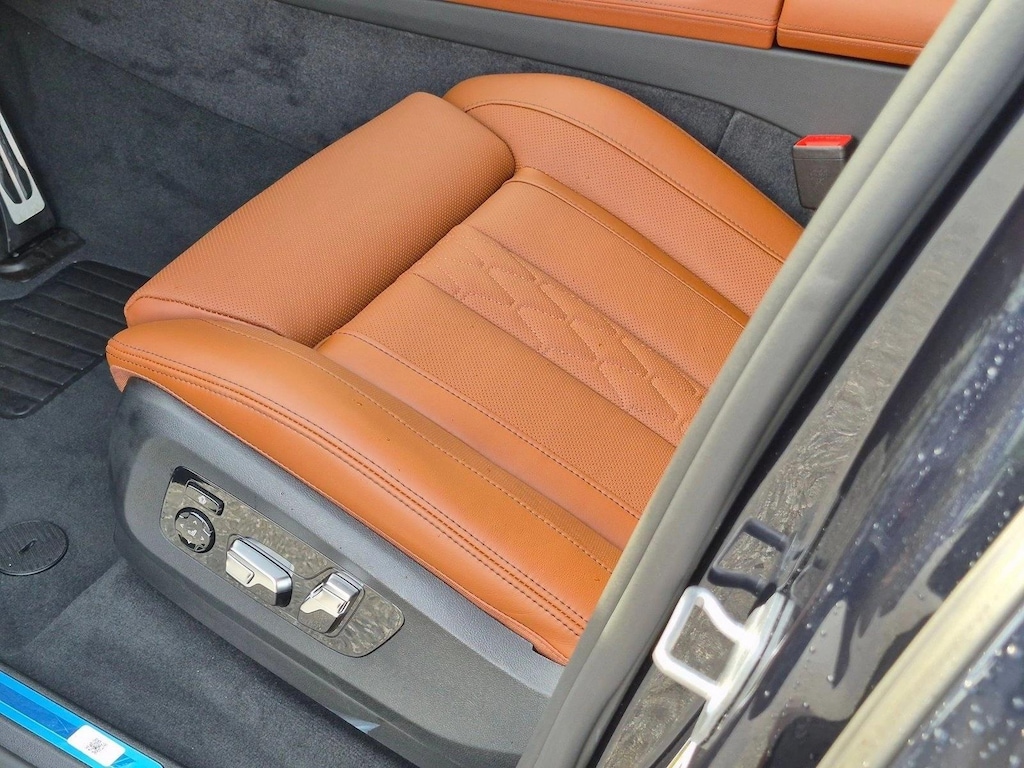 New 2027 BMW X7 xDrive40i SUV