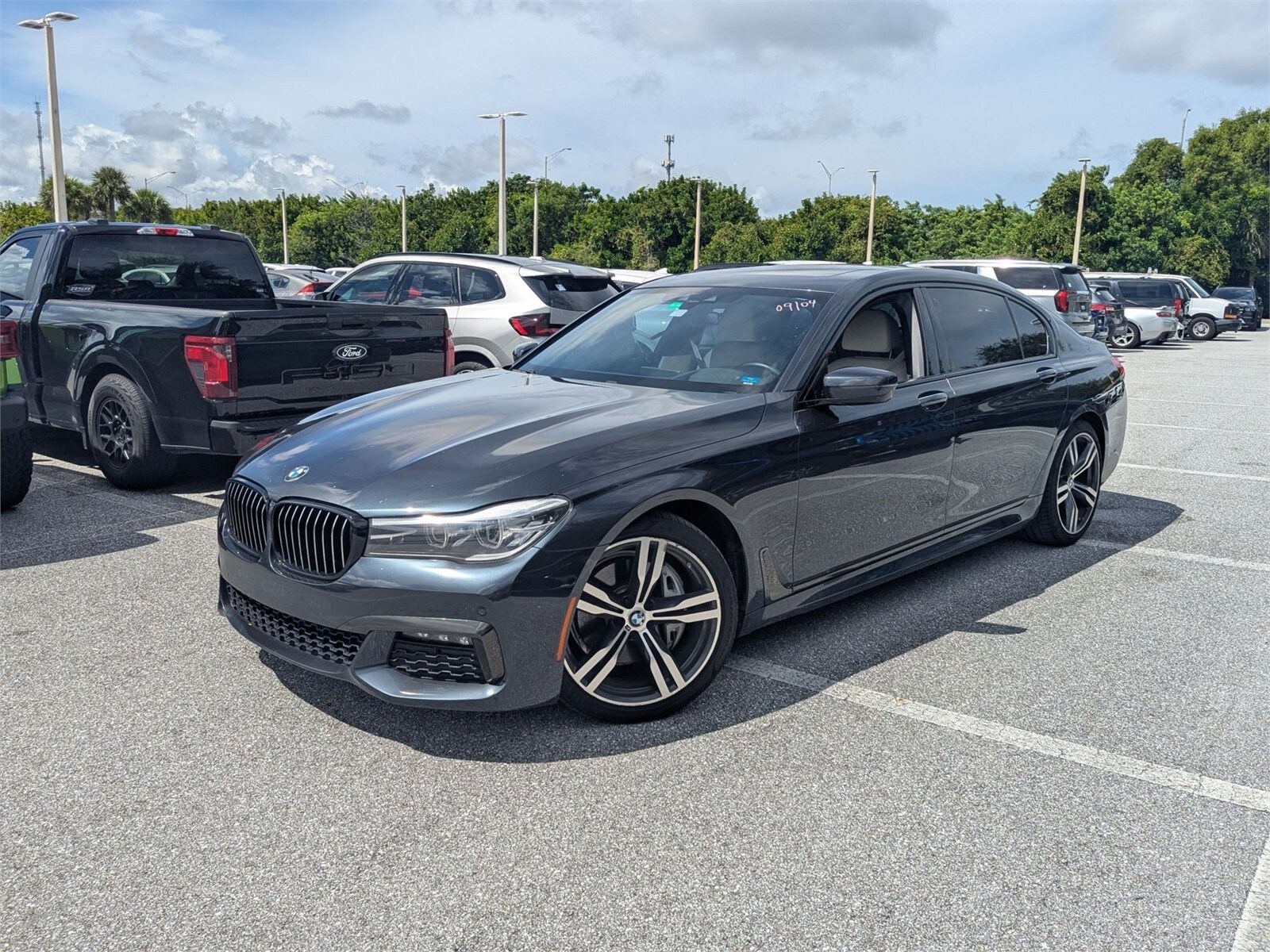 2019 BMW 740i