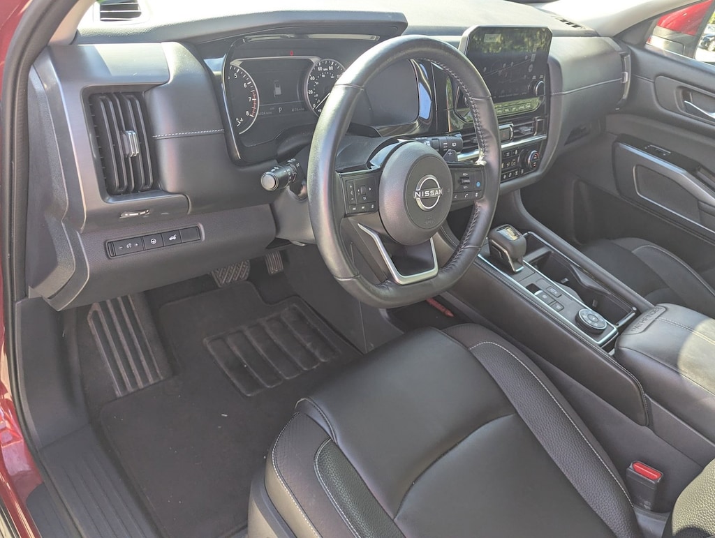 Used 2022 Nissan Pathfinder SL SUV