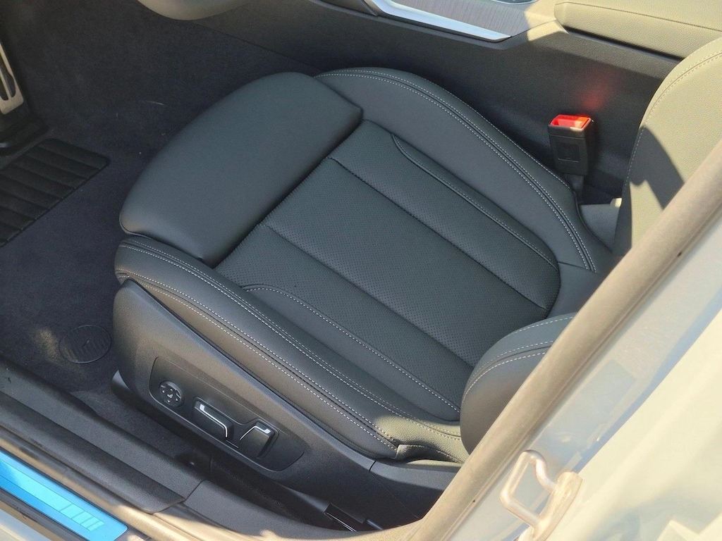New 2026 BMW 330i Sedan