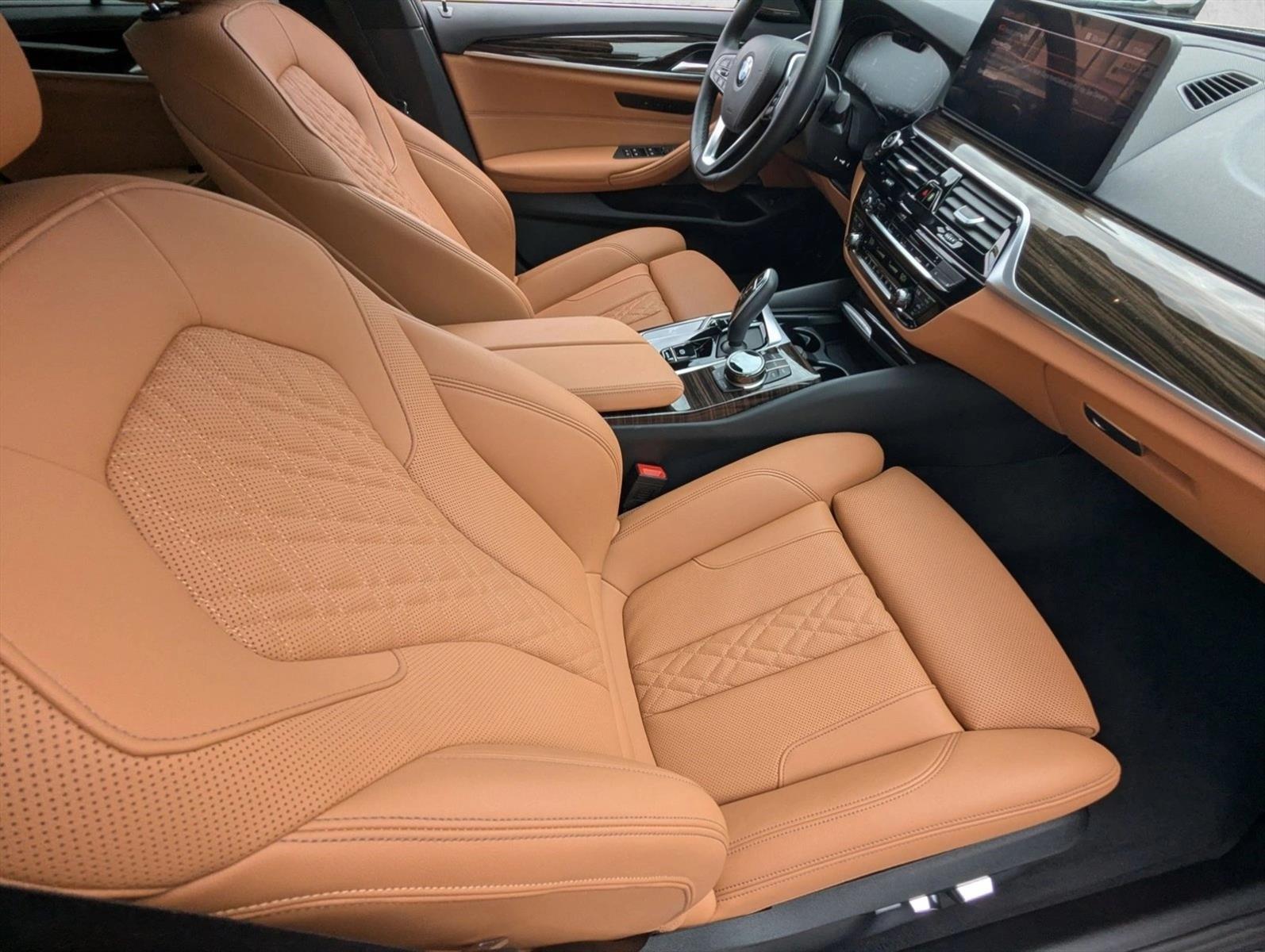 2023 BMW 5 Series 530i - Photo 22