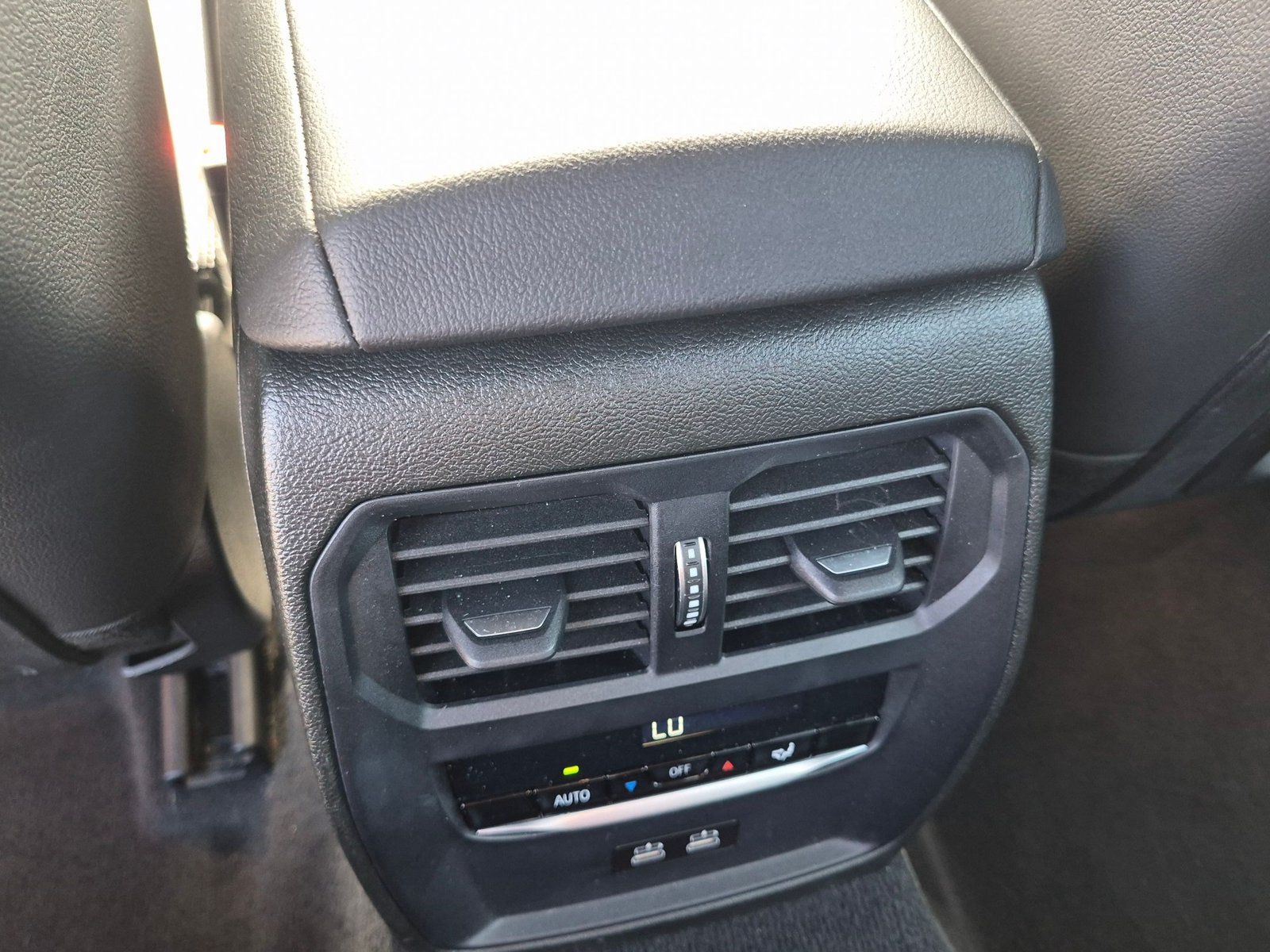 2022 BMW 3 Series 330i - Photo 18