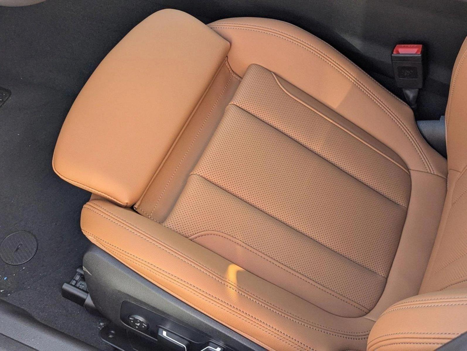 2025 Bmw 330i photo 3