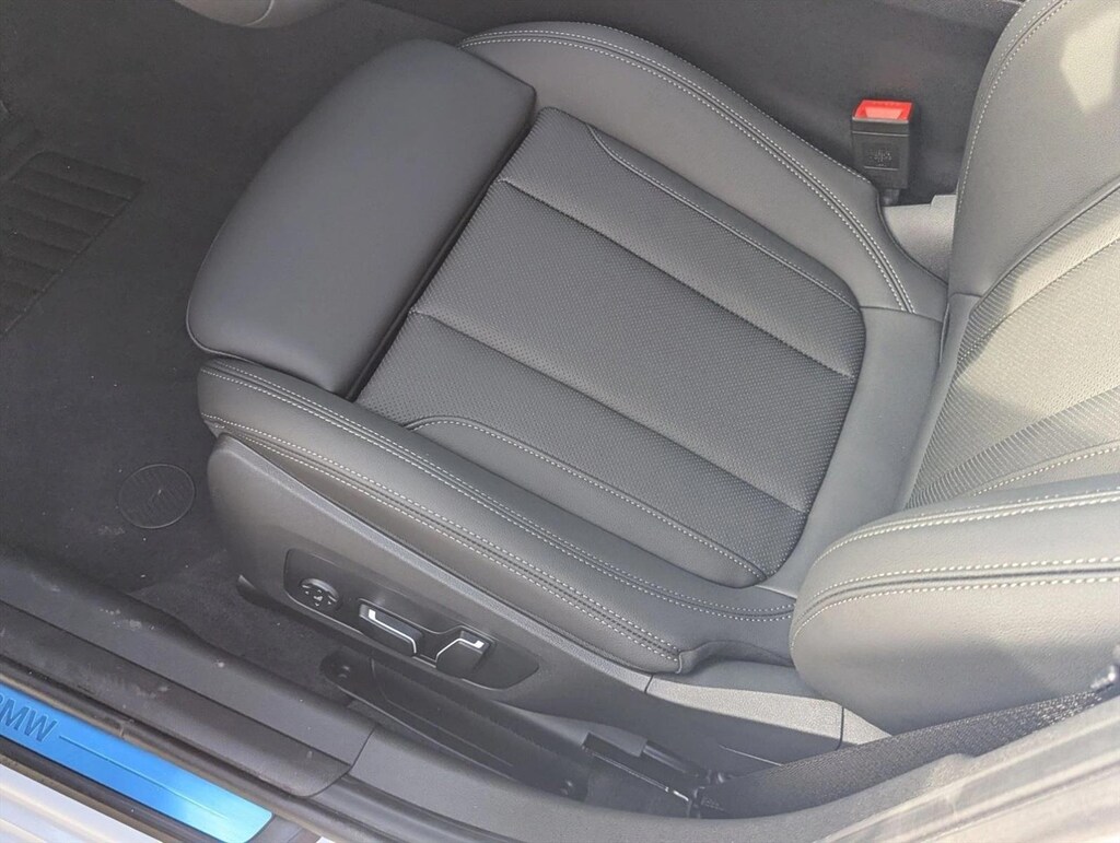 New 2026 BMW 330i Sedan