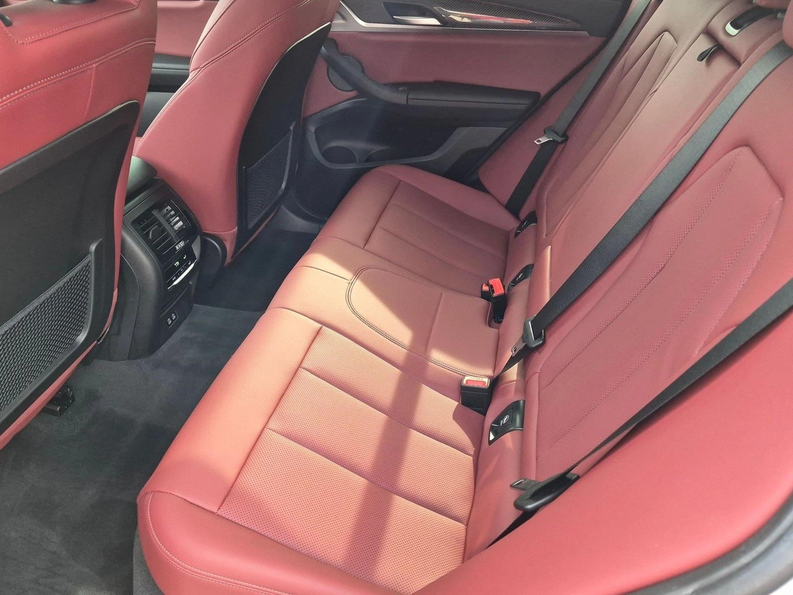 2025 BMW X4 M40i - Photo 17