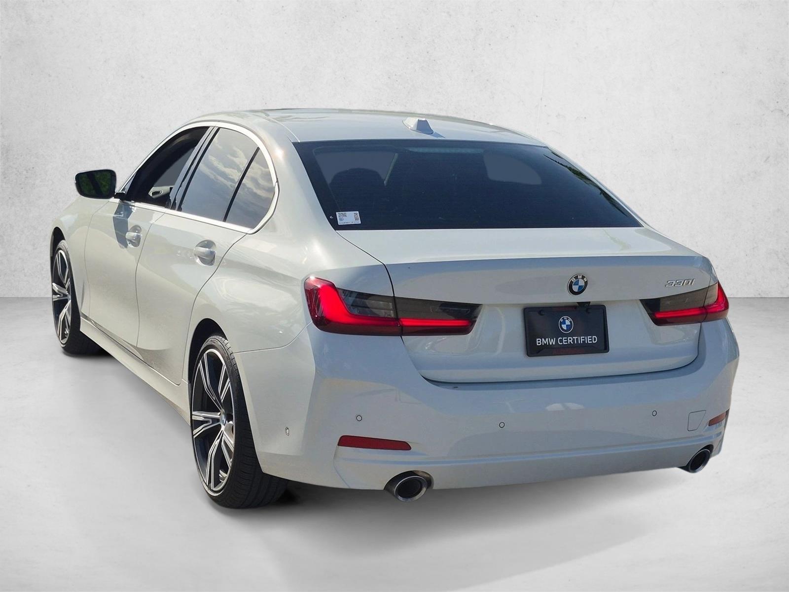 2024 BMW 3 Series 330i - Photo 8