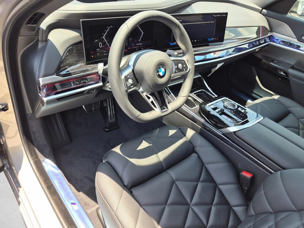 New 2026 BMW 740i xDrive Sedan