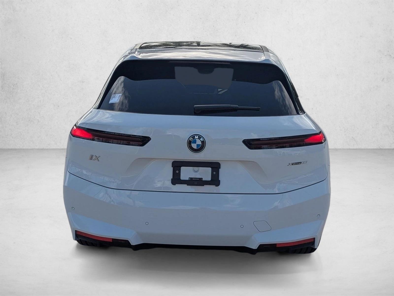 2026 BMW iX 60 - Photo 7
