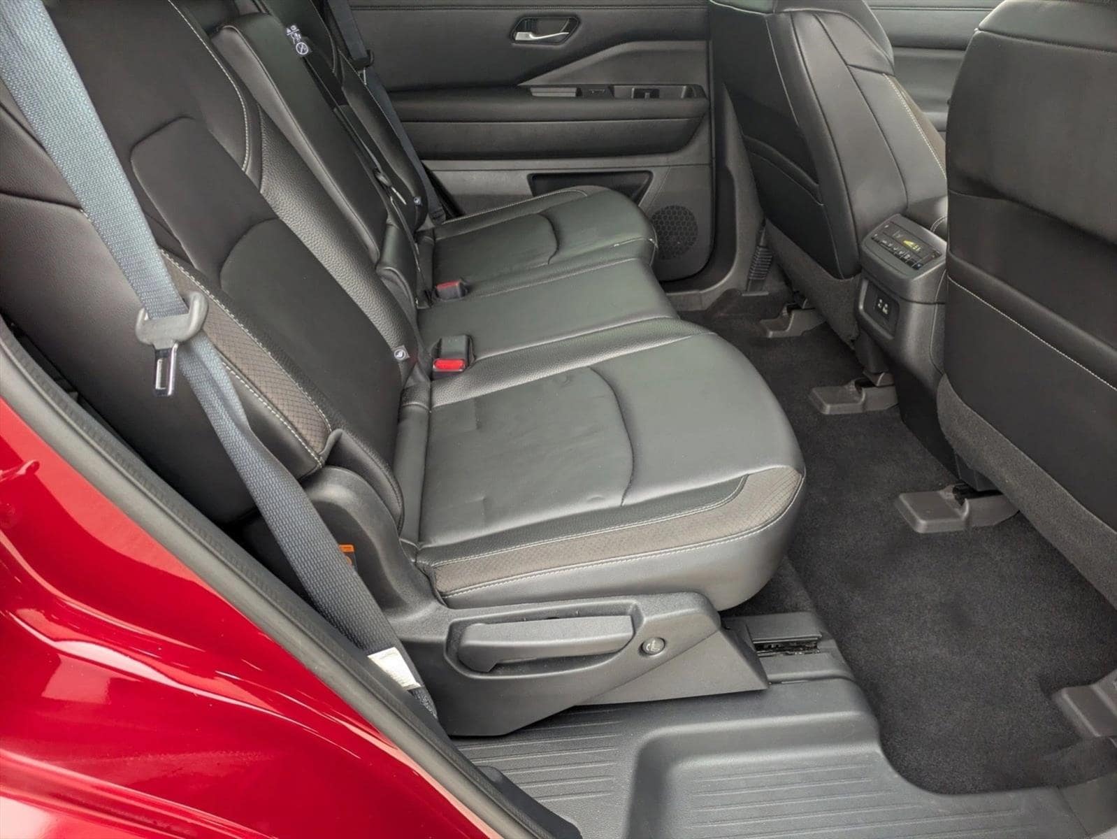 2022 Nissan Pathfinder SL - Photo 19
