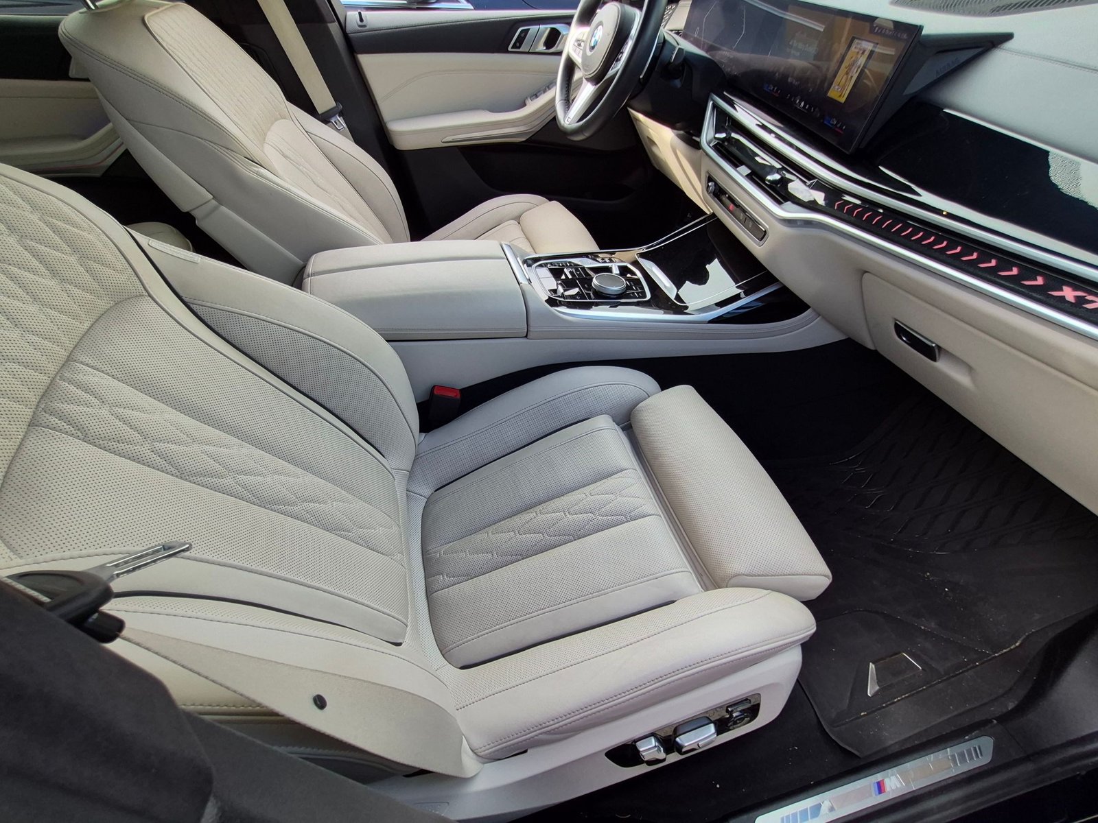 2024 BMW X7 40i - Photo 19