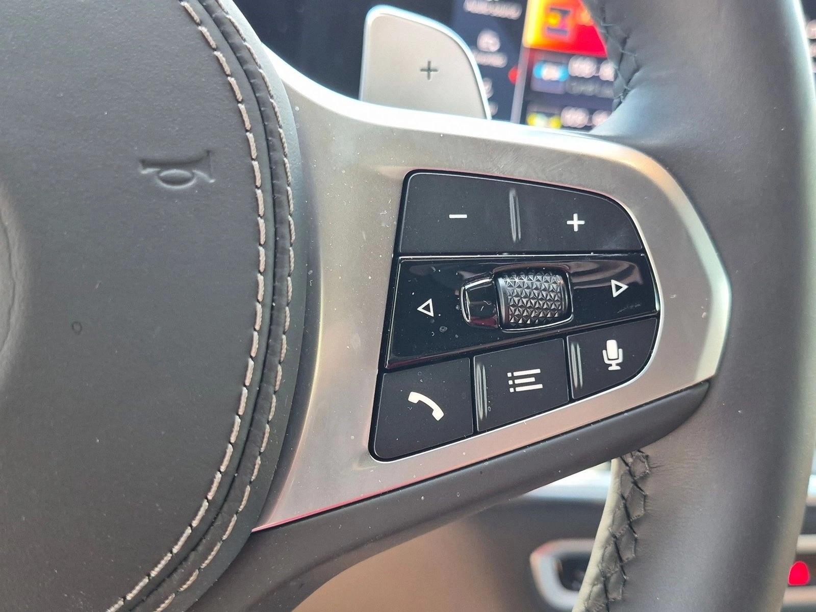 2026 BMW X5 50e - Photo 11
