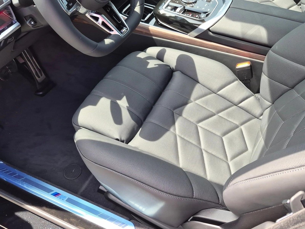 New 2026 BMW 740i Sedan