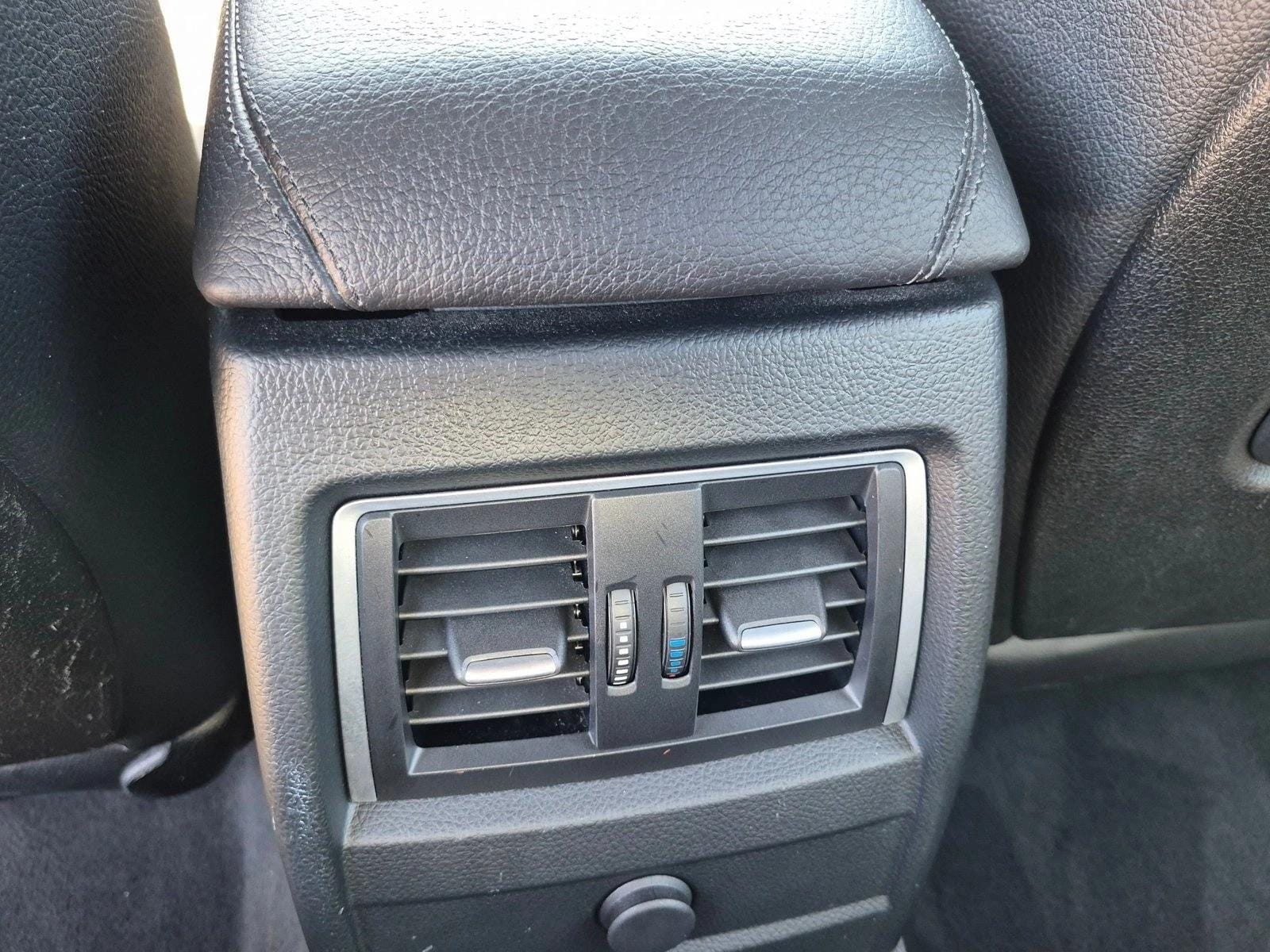 2017 BMW 3 Series 330i - Photo 16
