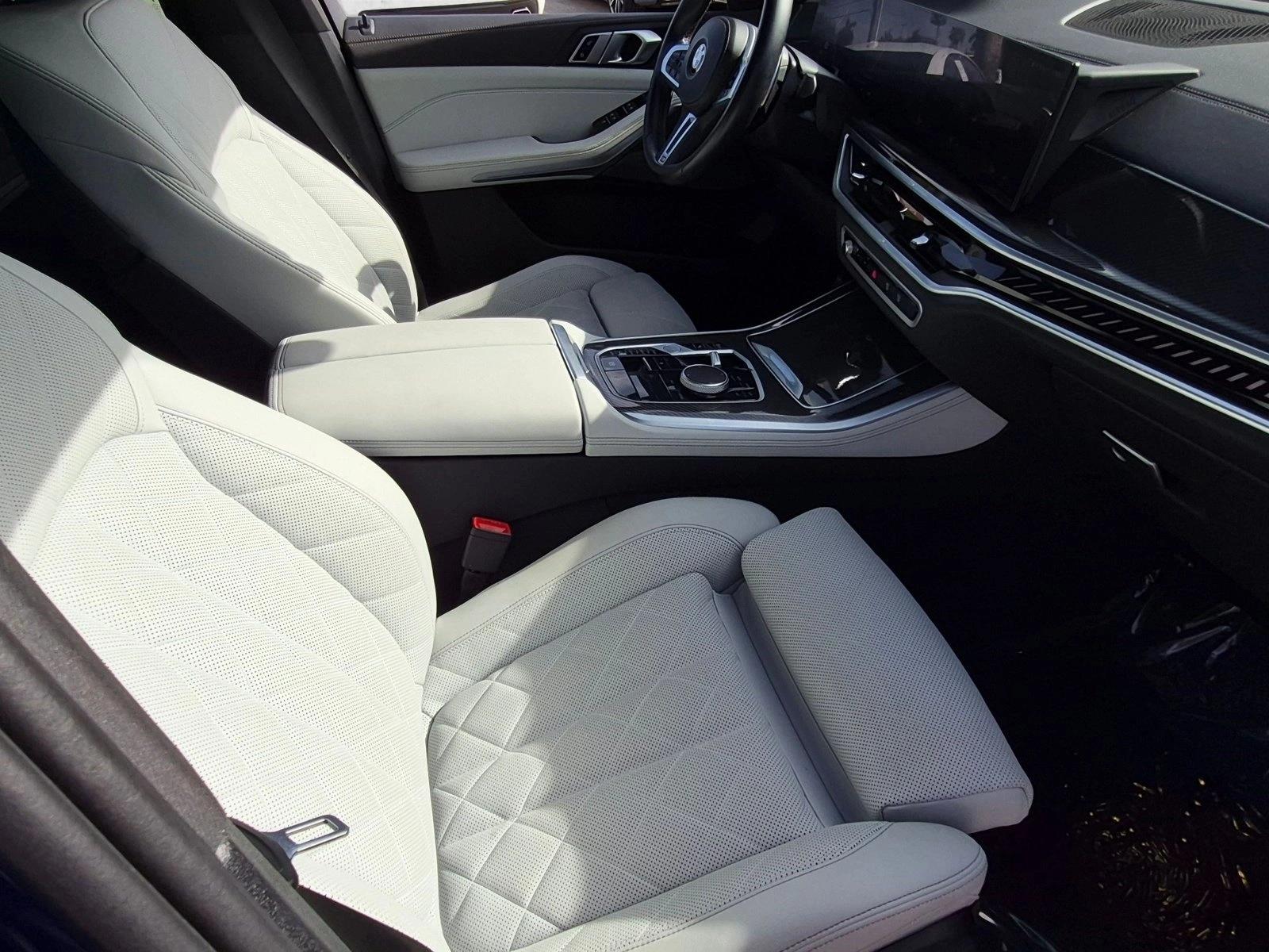 2024 BMW X5 M60i - Photo 22