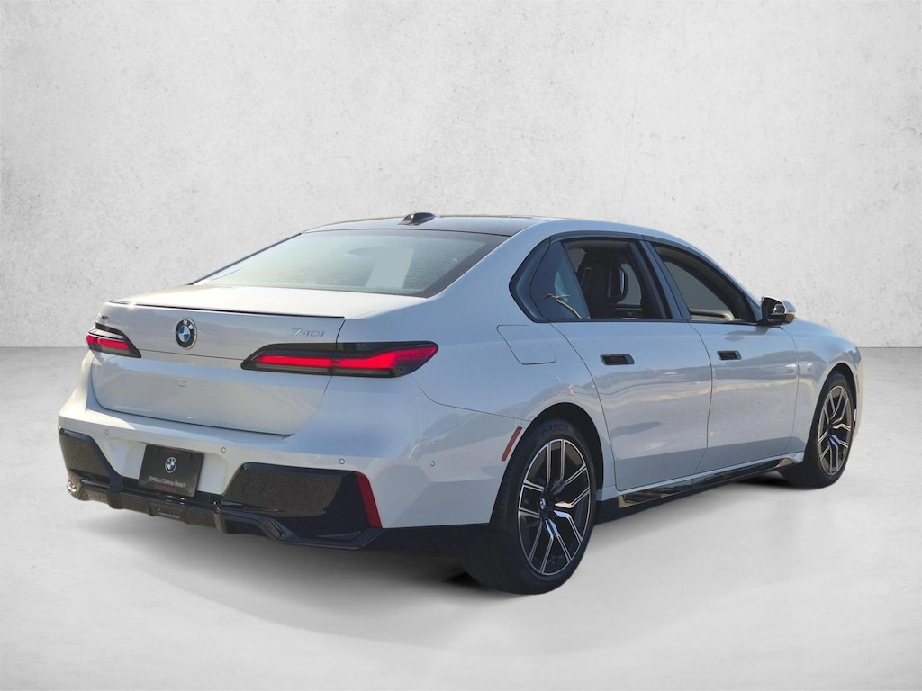 New 2026 BMW 740i xDrive Sedan