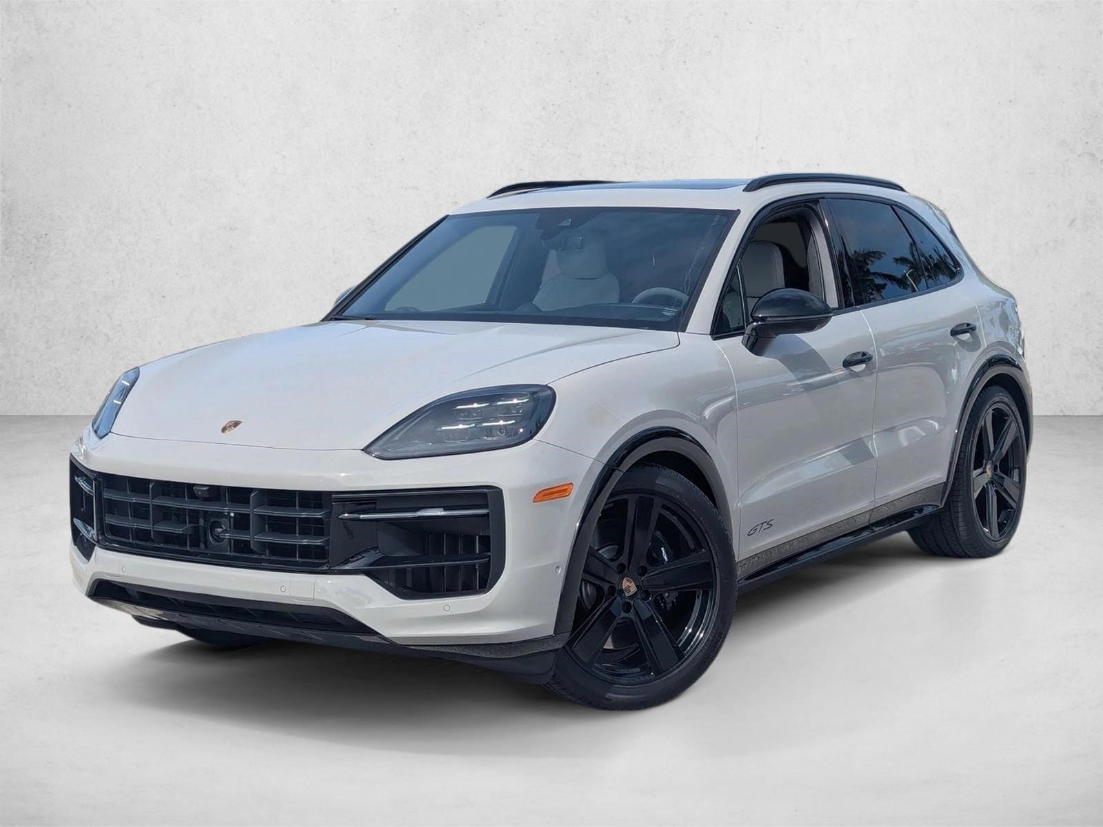 2026 Porsche Cayenne GTS's photo