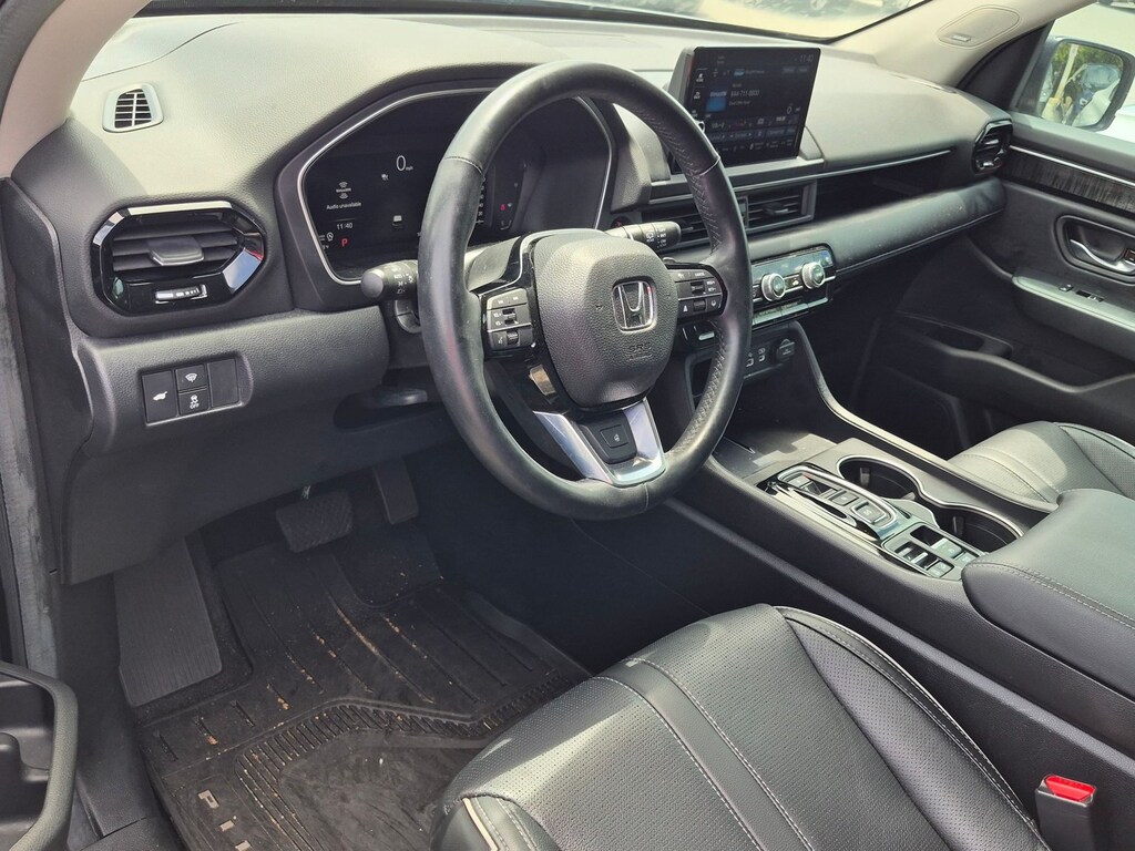 Used 2025 Honda Pilot Elite SUV