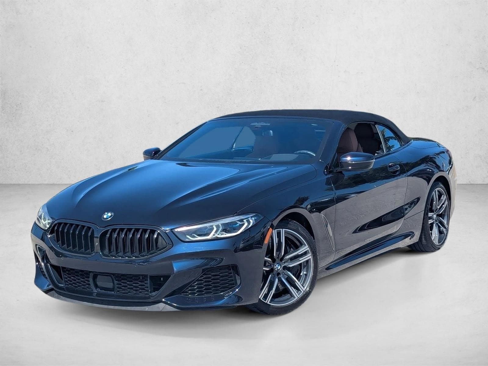 2022 BMW 8 Series M850i xDrive Convertible's photo