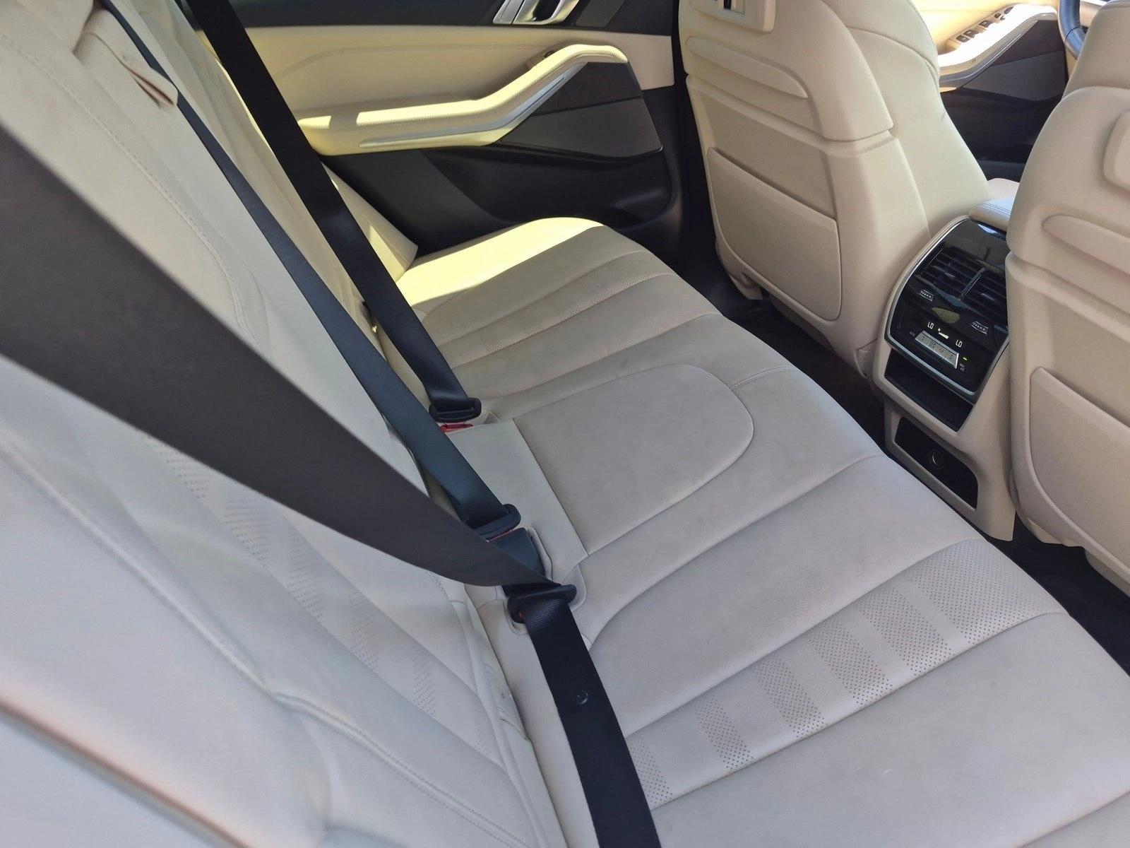 2021 BMW X5 M50i - Photo 19