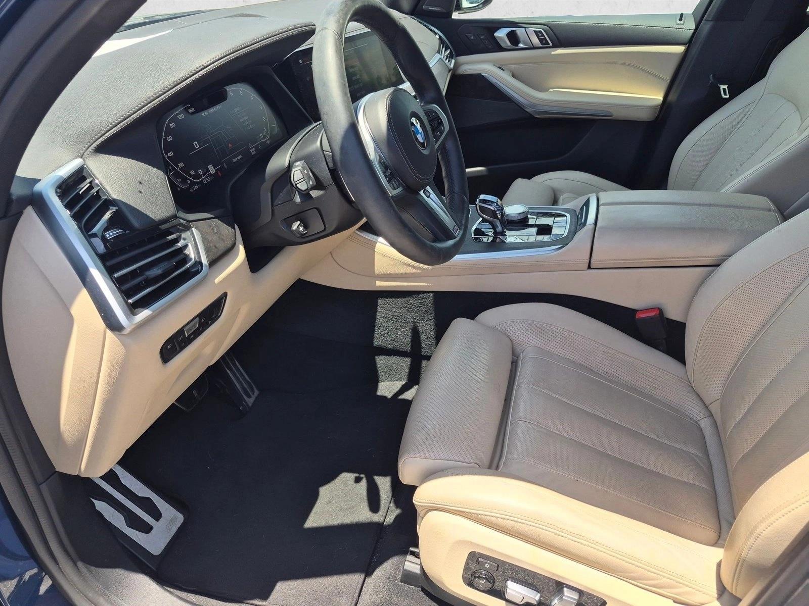 2021 BMW X5 M50i - Photo 14
