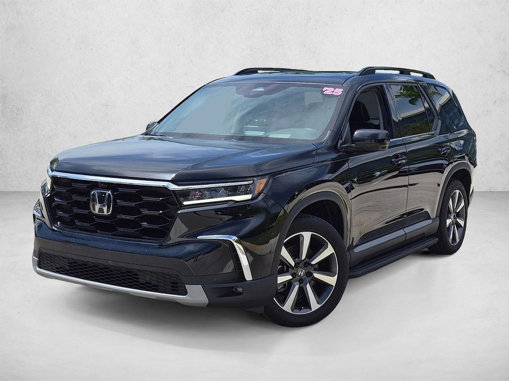 Used 2025 Honda Pilot Elite SUV