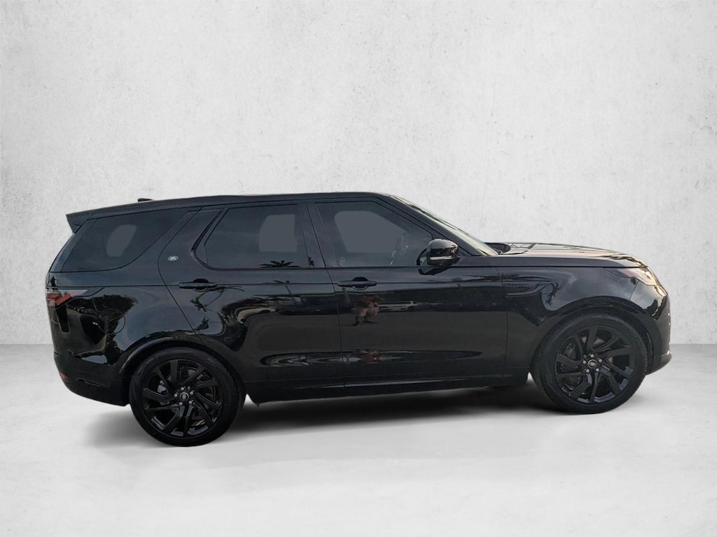 Used 2025 Land Rover Discovery P360 Dynamic SE SUV