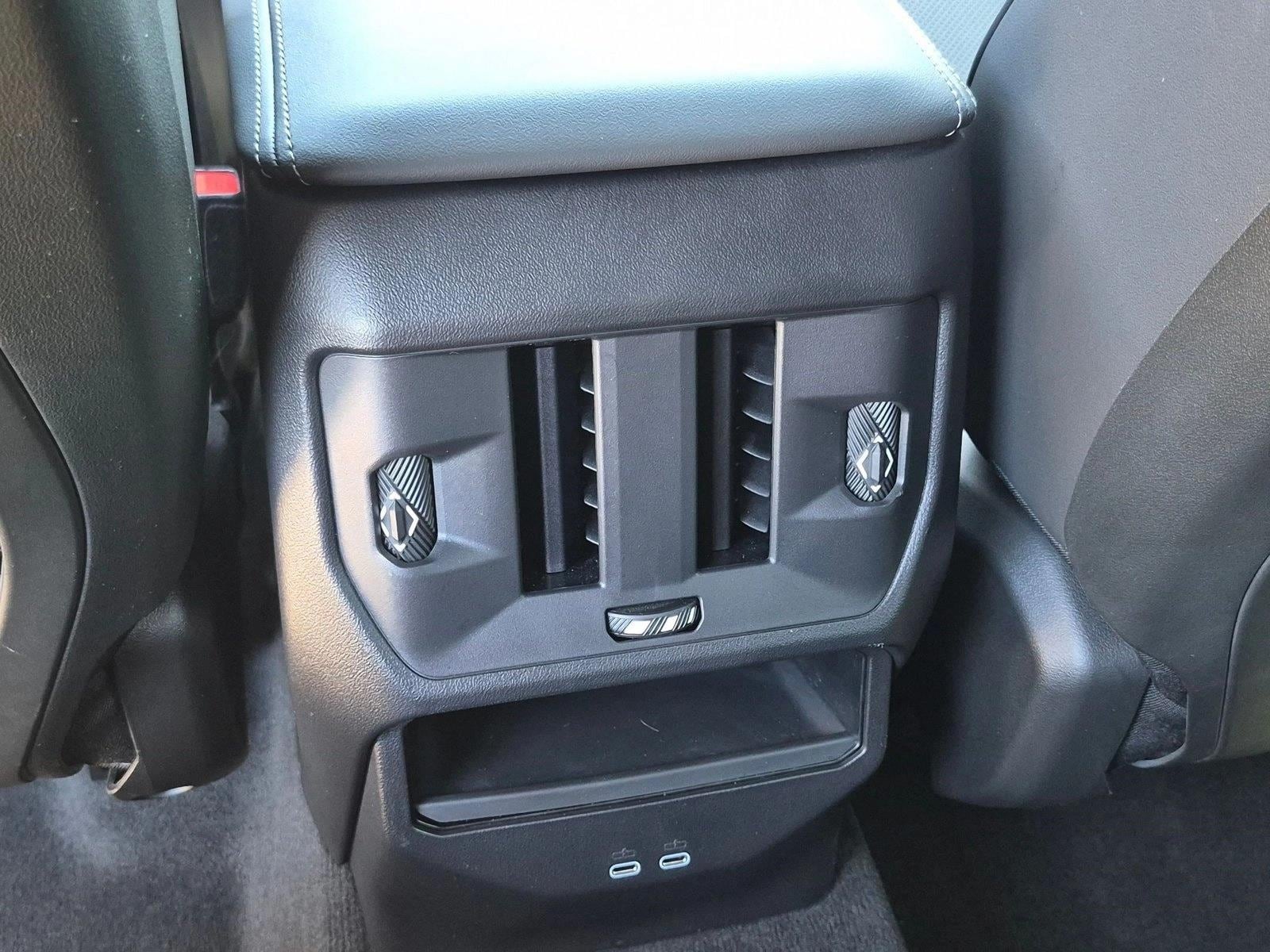 2026 BMW X3 30 - Photo 17