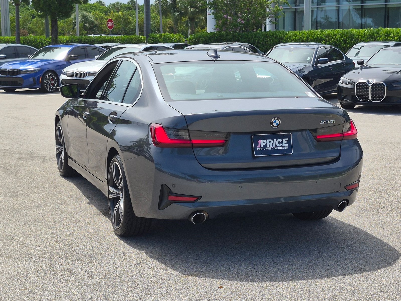 2022 BMW 3 Series 330i - Photo 8