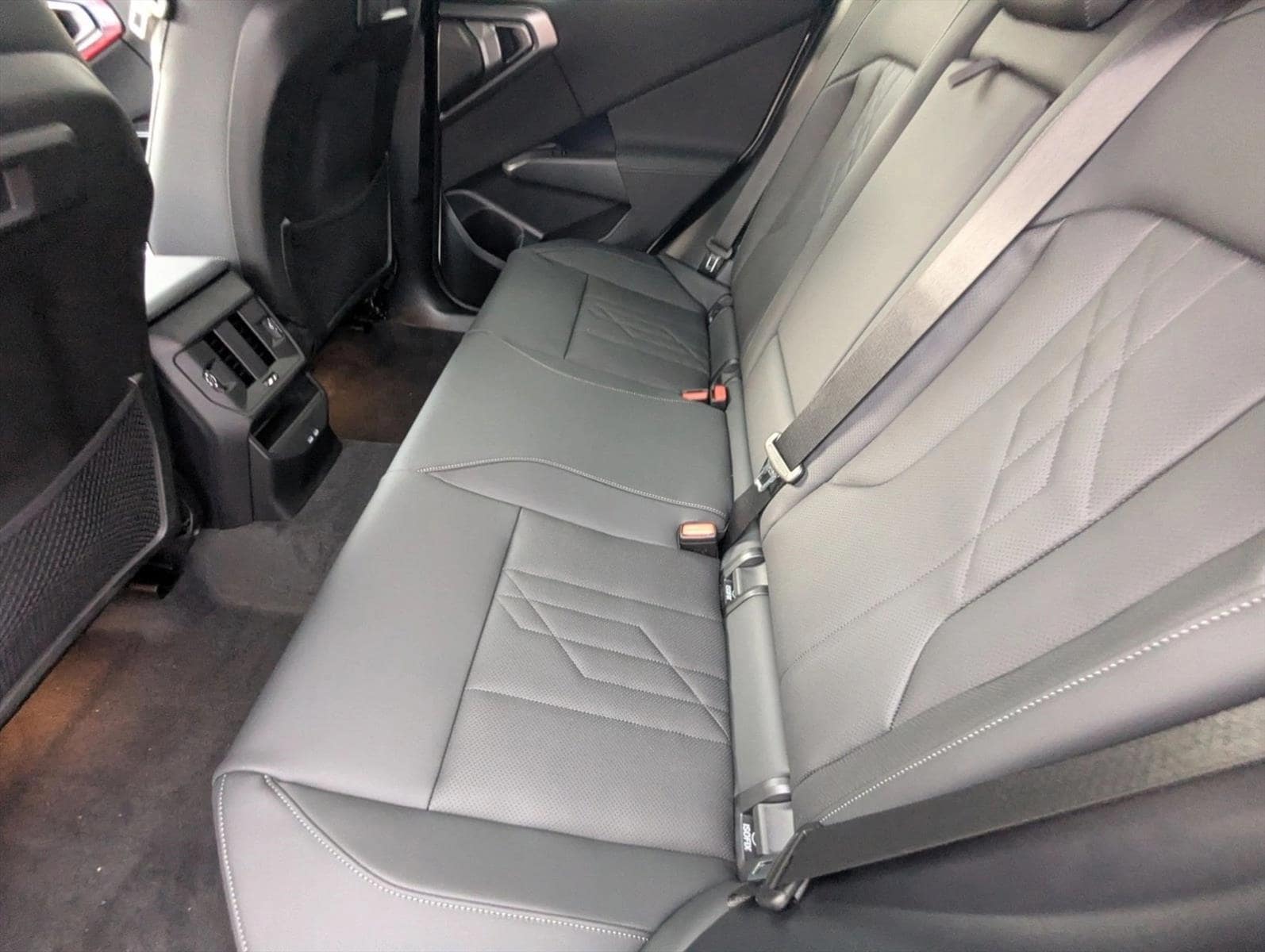 2026 BMW X3 30 - Photo 15