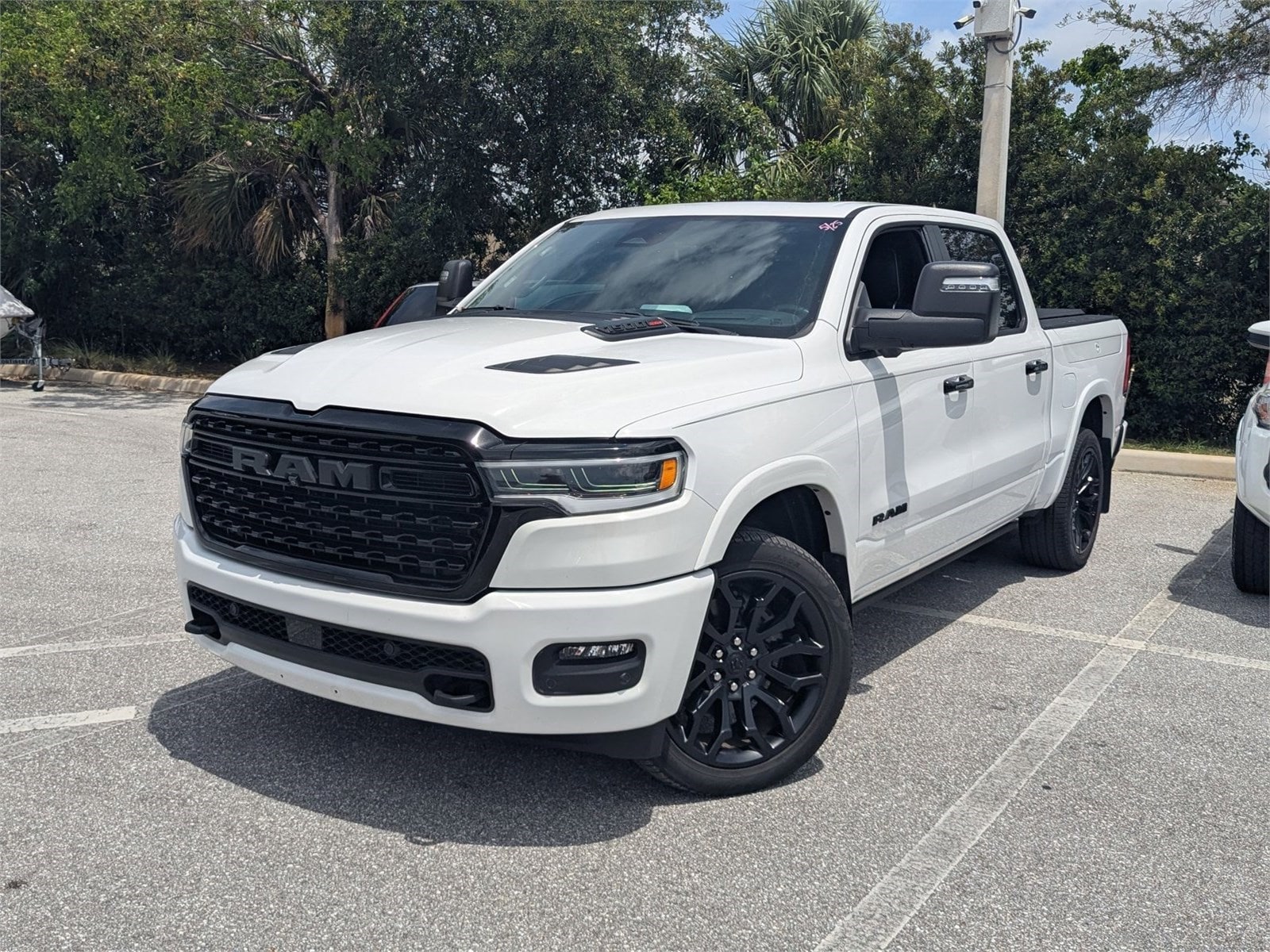 2025 RAM 1500 Limited 4x4 Crew Cab 5'7's photo