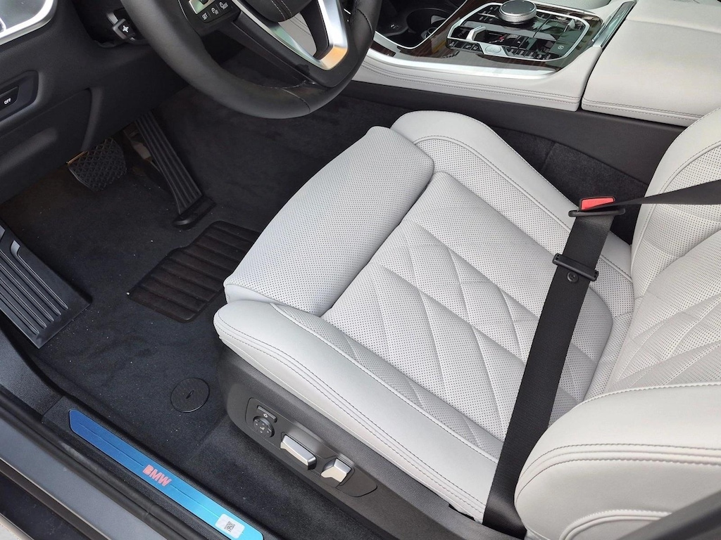 New 2026 BMW X5 PHEV xDrive50e SUV