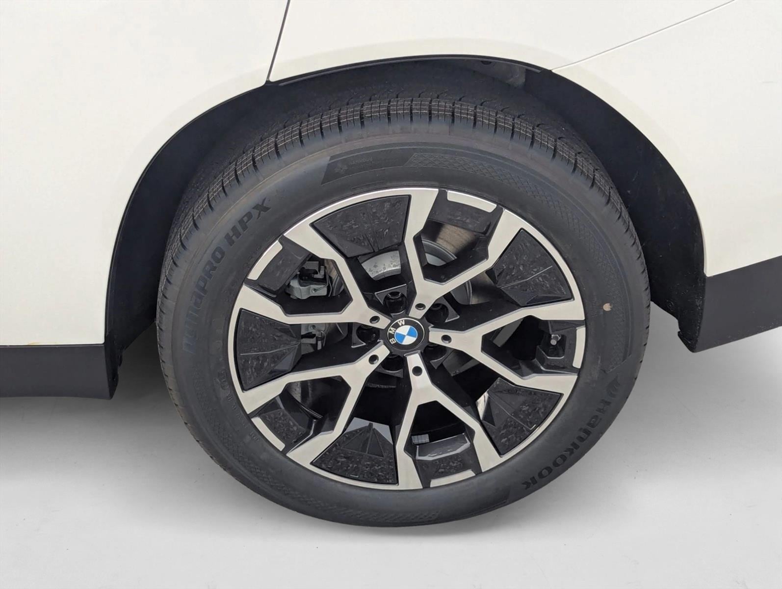 2026 BMW X3 30 - Photo 9
