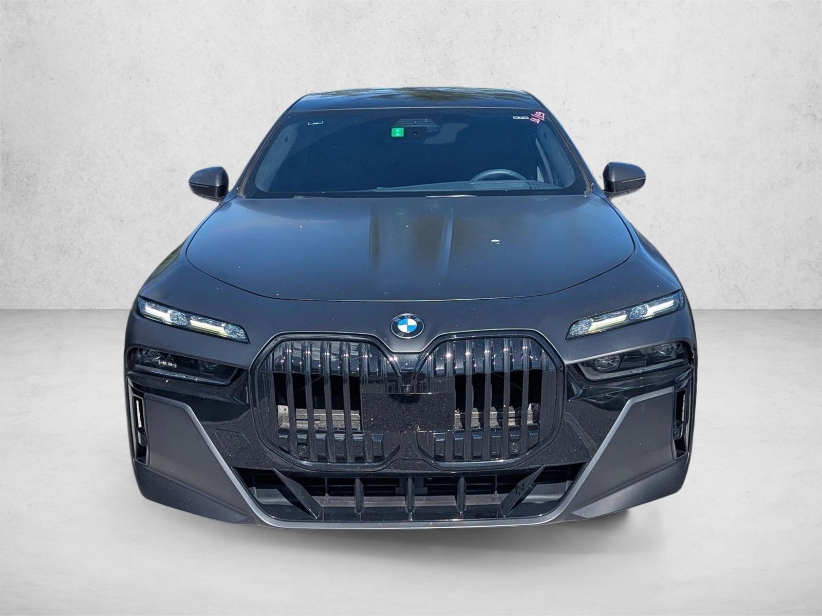 2023 Bmw 760i xDrive photo 2
