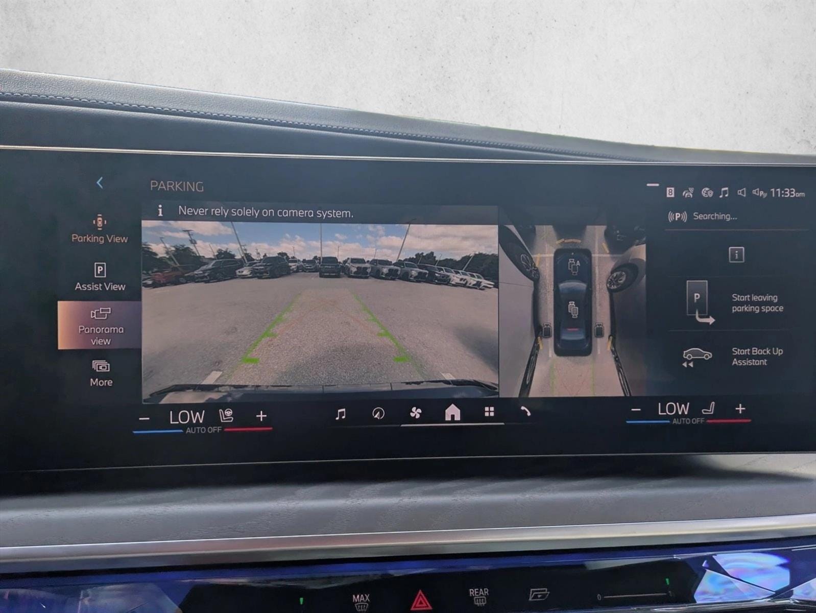 2026 BMW 7 Series 750e - Photo 16