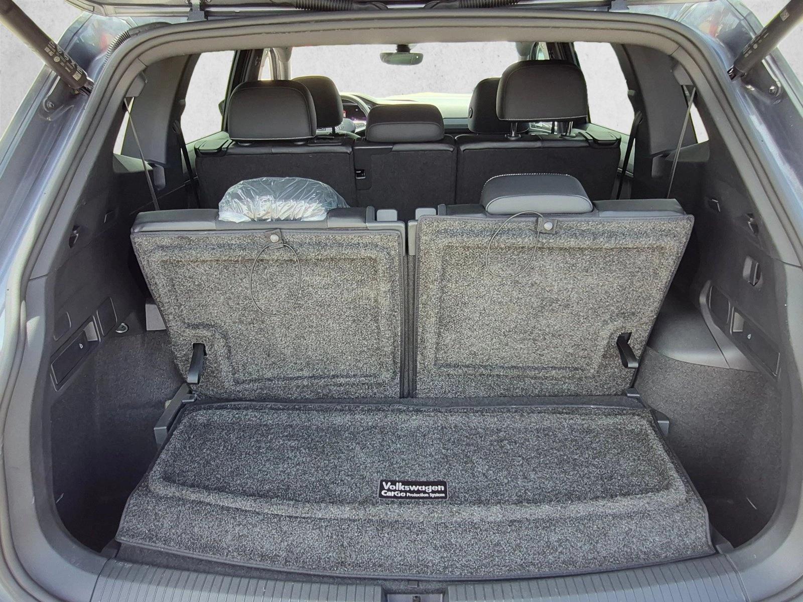 2023 Volkswagen Tiguan SE R-LINE BLACK - Photo 6