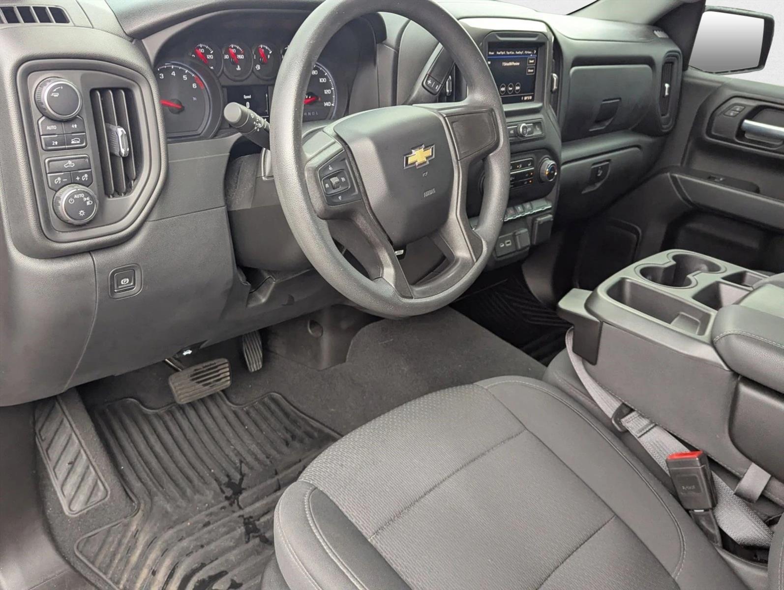 2021 Chevrolet Silverado 1500 Custom photo 4