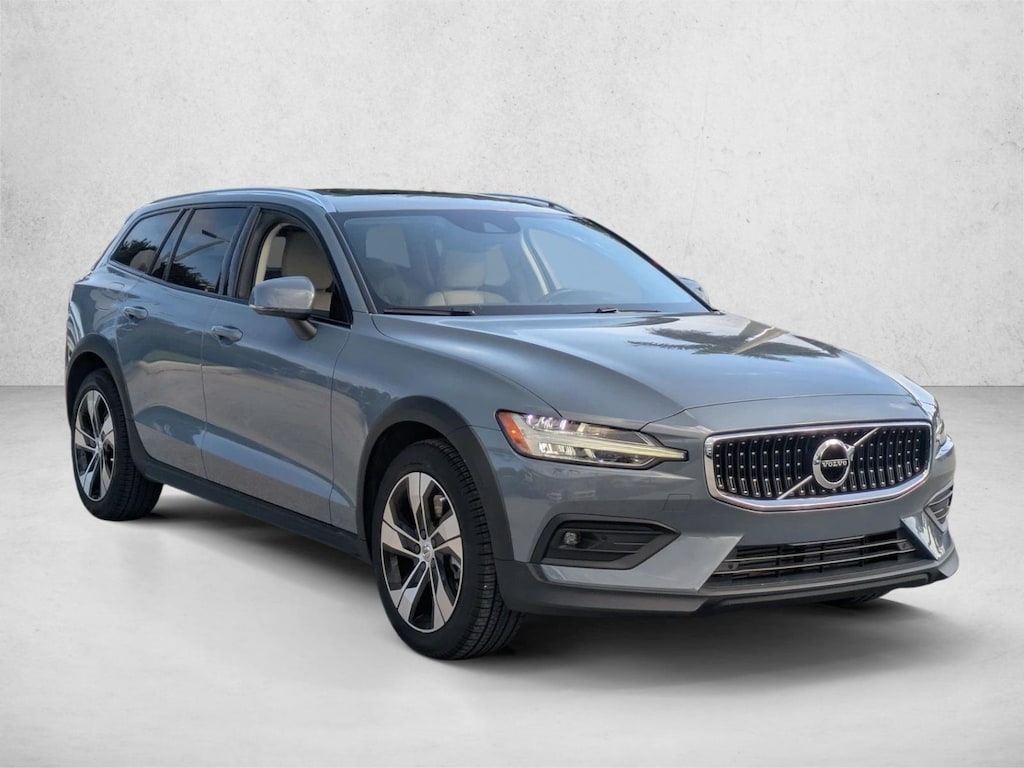 Used 2022 Volvo V60 Cross Country T5 AWD Wagon