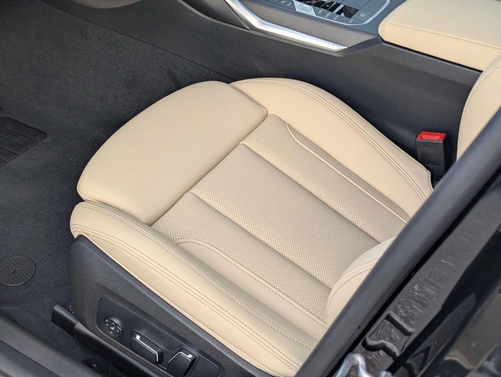 New 2026 BMW 330i xDrive Sedan