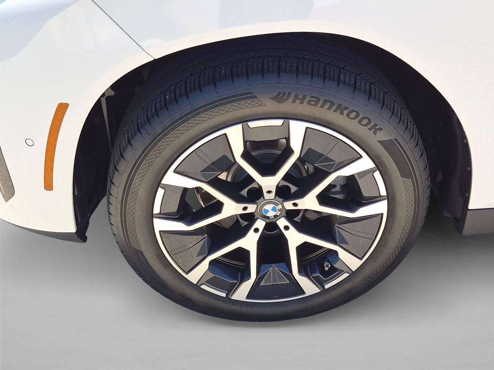 2026 BMW X3 30 - Photo 24