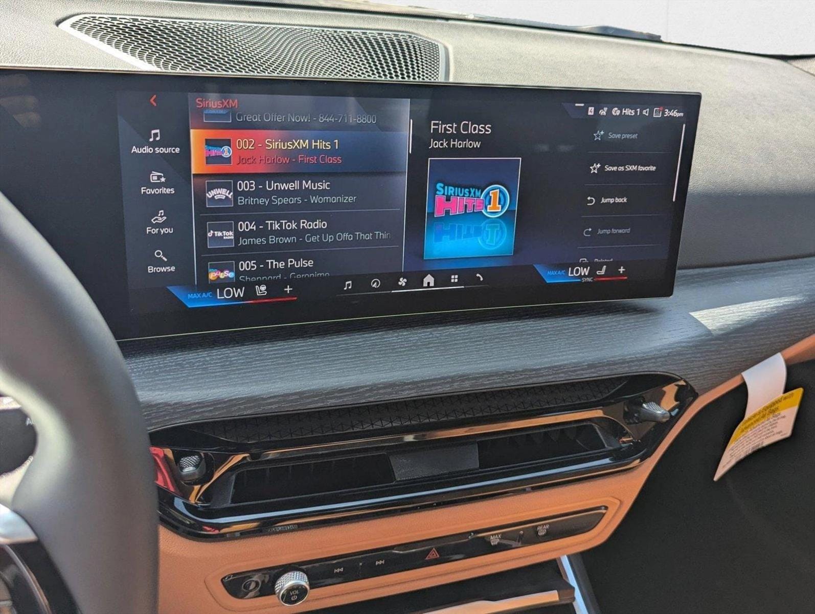 2025 BMW 3 Series 330i - Photo 11