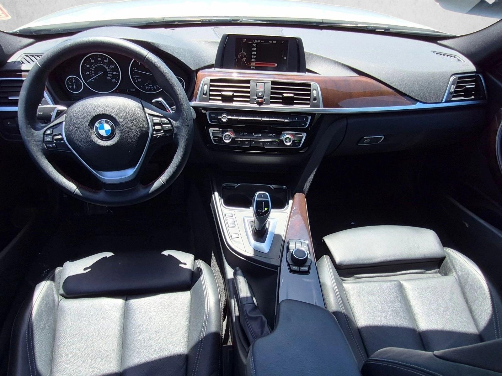 2017 BMW 3 Series 330i - Photo 17