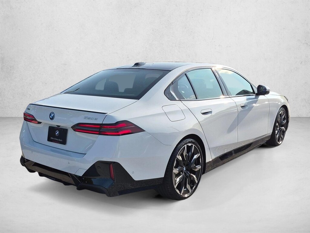 New 2027 BMW 550e xDrive Sedan