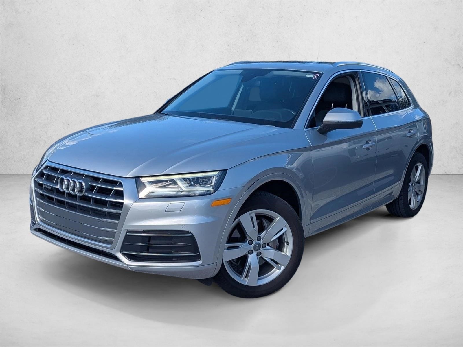 2019 Audi Q5 Premium Plus's photo