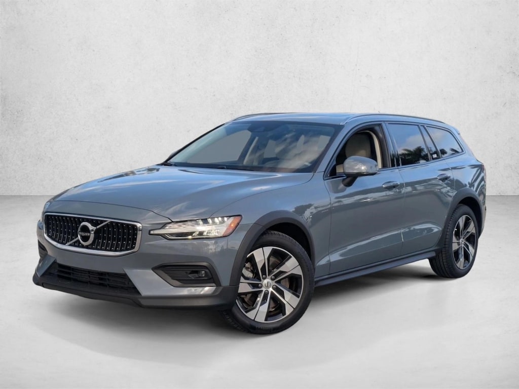 Used 2022 Volvo V60 Cross Country T5 AWD Wagon