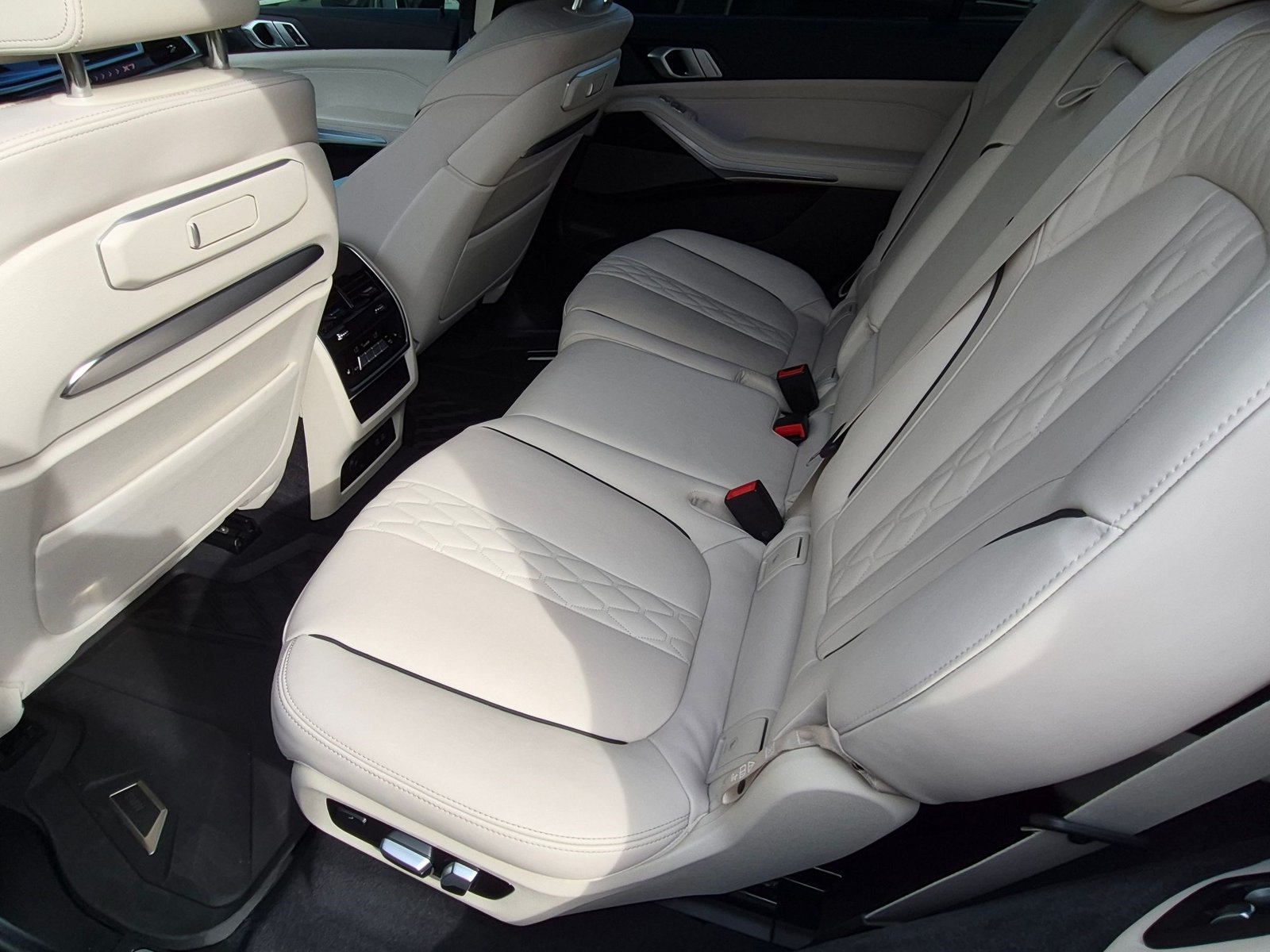 2024 BMW X7 40i - Photo 17