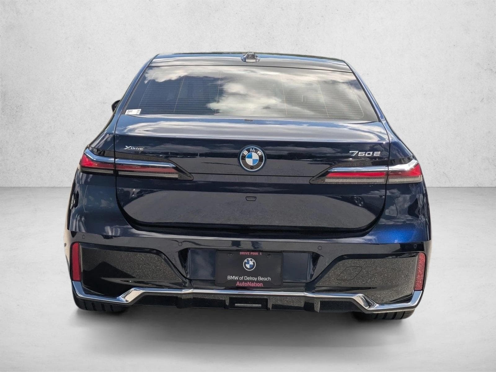 2026 BMW 7 Series 750e - Photo 7