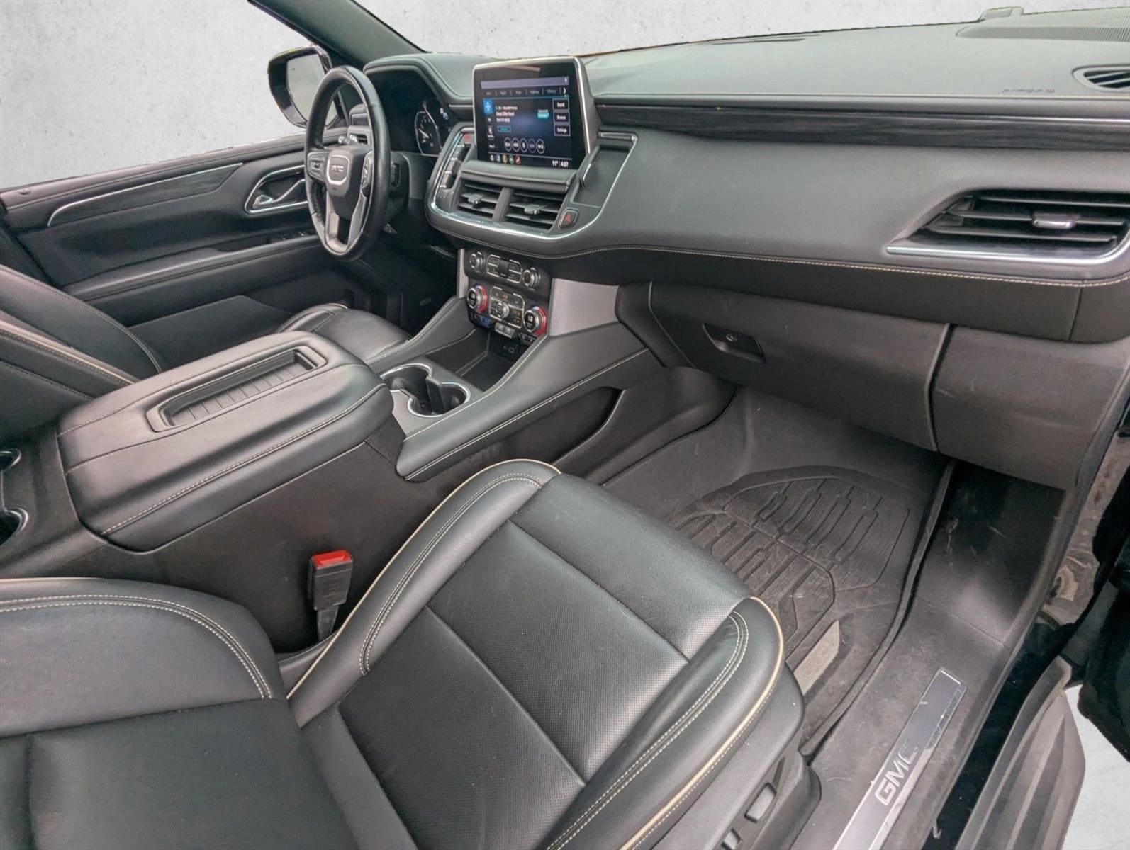 2021 GMC Yukon SLT - Photo 19
